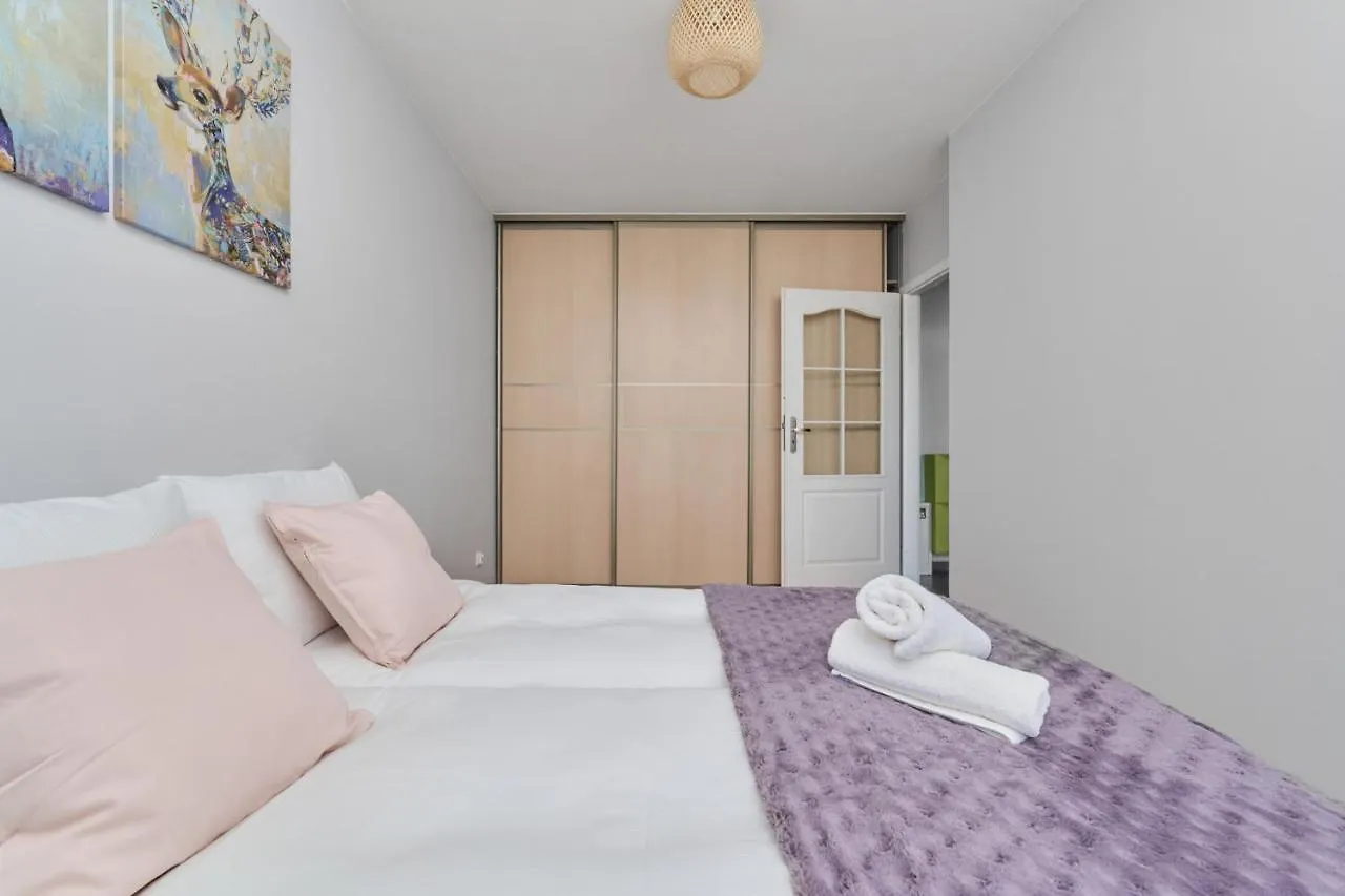 Peaceful Wroclaw Apartment For 4 Guests With Balcony By Noclegi Renters 0*,  Poland