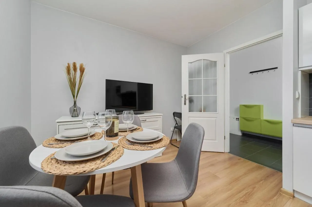 Peaceful Wroclaw Apartment For 4 Guests With Balcony By Noclegi Renters